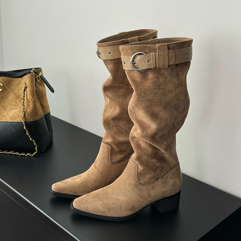 Street Fashion Rome 2026 - 2026 autumn new cowhide suede pointed