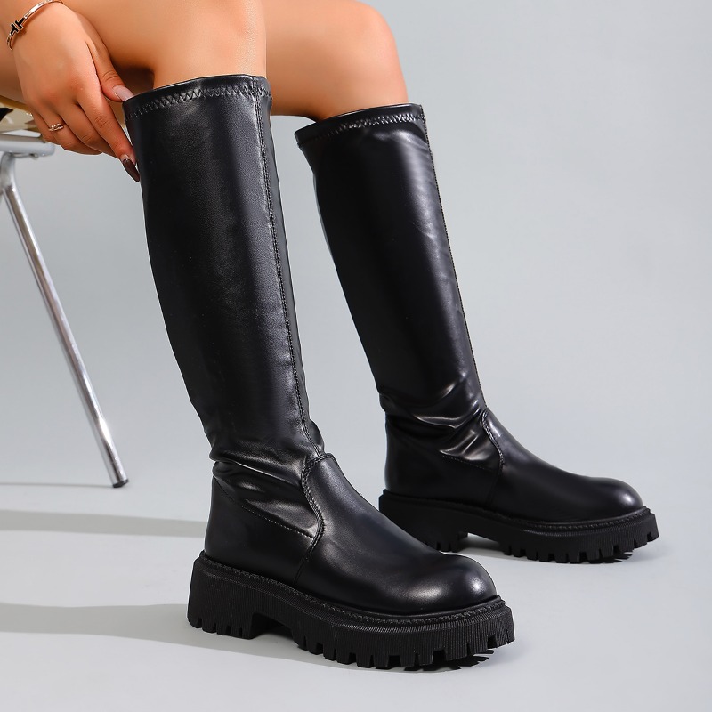 Autumn Winter Fashion Square H - Street Fashion Rome recension och pris