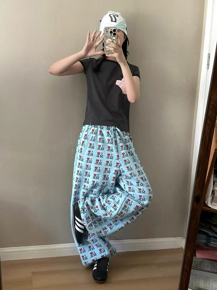 London Gen Z Girl Subculture Y - Street Fashion Gen Z recension och pris